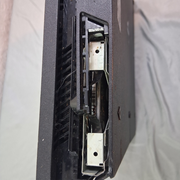 PS4 Black Gaming Console - Picture 12 of 14